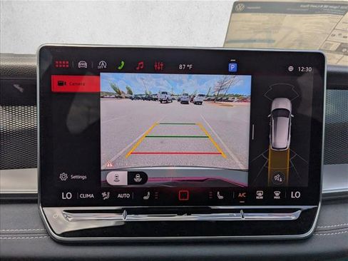 New 2026 Volkswagen Tiguan SE R-Line FWD image 17