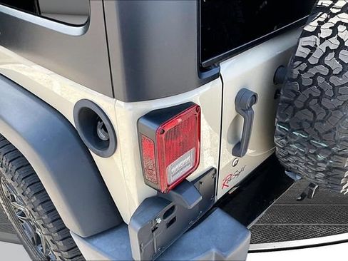 Used 2017 Jeep Wrangler Sport AWD/4WD image 21