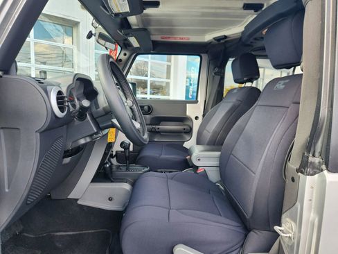 Used 2010 Jeep Wrangler Sahara w/ Dual Top Group image 23