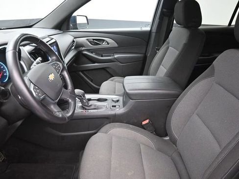 Used 2022 Chevrolet Traverse LT AWD/4WD image 16
