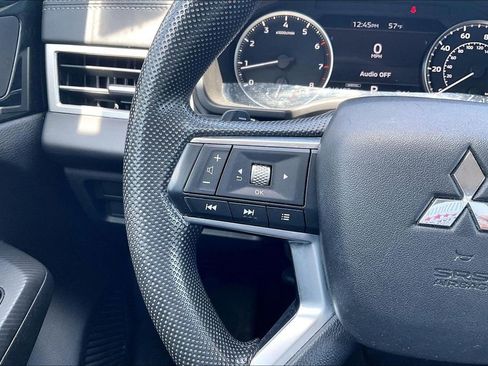 Used 2022 Mitsubishi Outlander ES AWD/4WD image 17
