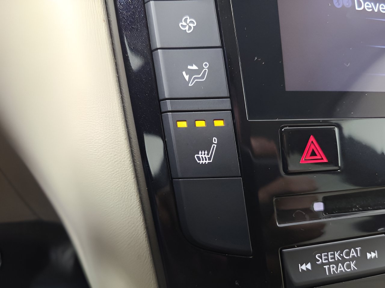 Used 2019 INFINITI QX50 Essential w/ Proactive Package AWD/4WD image 34