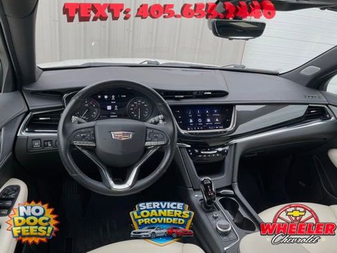 Used 2023 Cadillac XT6 Sport w/ Technology Package AWD/4WD image 14