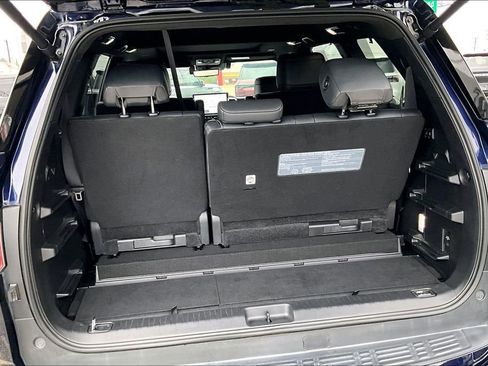 Used 2024 Toyota Sequoia Platinum AWD/4WD image 51