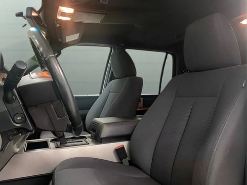 Used 2017 Ford Expedition XLT AWD/4WD image 9
