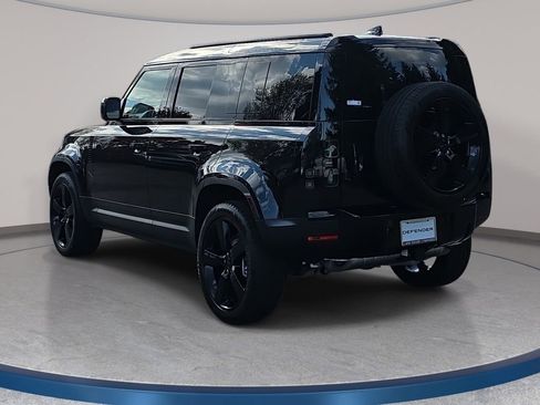 New 2026 Land Rover Defender 110 S image 7