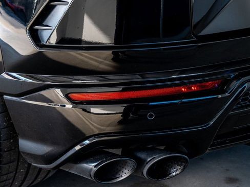 Used 2021 Lamborghini Urus image 27