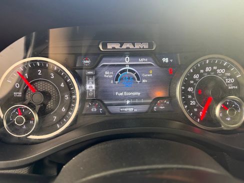 Used 2025 RAM 1500 Warlock AWD/4WD image 4