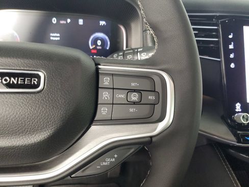 New 2026 Jeep Grand Wagoneer 4WD image 25