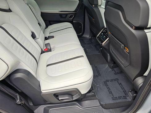 Used 2024 Rivian R1S Adventure AWD/4WD image 26