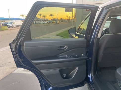 Used 2025 Nissan Pathfinder SV AWD/4WD image 26