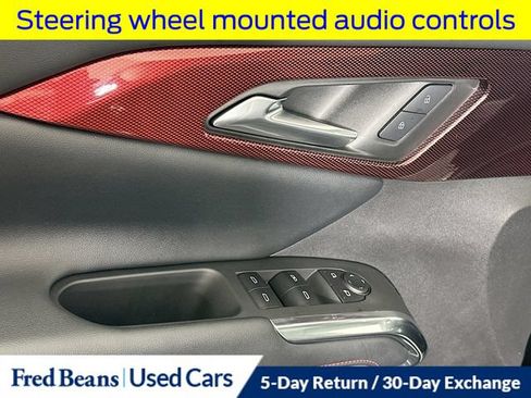 Used 2025 Chevrolet Traverse Z71 w/ Enhanced Driving Package AWD/4WD image 23