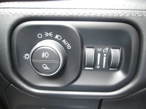 Used 2020 RAM 1500 Limited image 16