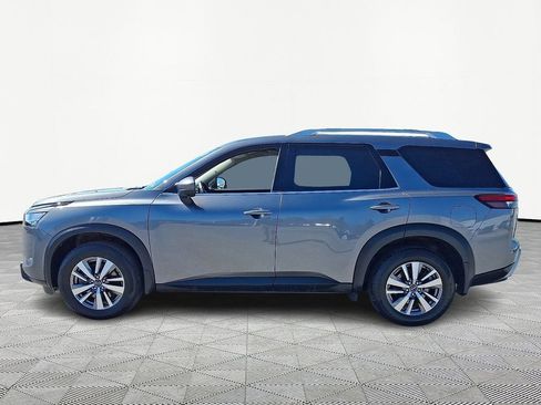 Used 2022 Nissan Pathfinder SL w/ SL Black Package image 4