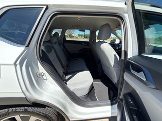 Used 2024 Volkswagen Taos SE video 2