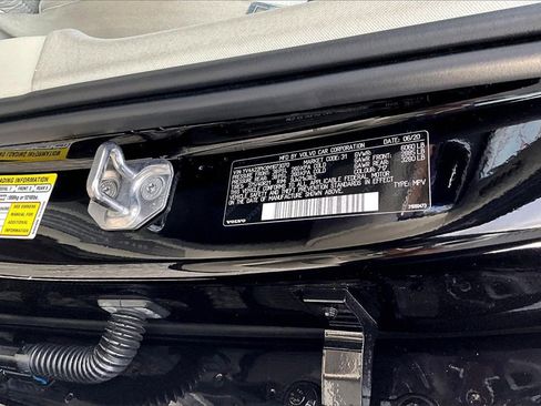 Used 2021 Volvo XC90 T6 Momentum w/ Protection Package Premier image 33