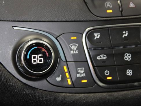 Used 2024 Chevrolet Malibu LT image 40