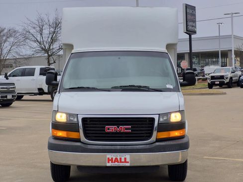 Certified 2016 GMC Savana 3500 image 2
