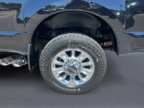 Used 2021 Ford F350 Limited image 7