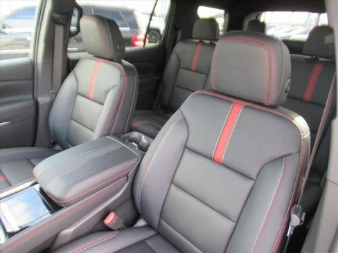 New 2026 Chevrolet Traverse RS image 18