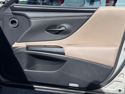 Used 2020 Lexus ES 350 w/ Accessory Package 2 image 35