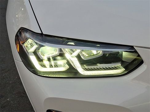 Used 2023 BMW X3 xDrive30i w/ M Sport Package image 9