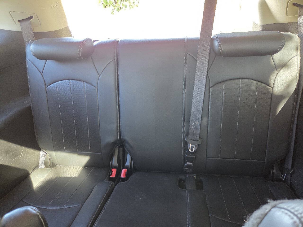 Used 2014 Buick Enclave Leather FWD image 18