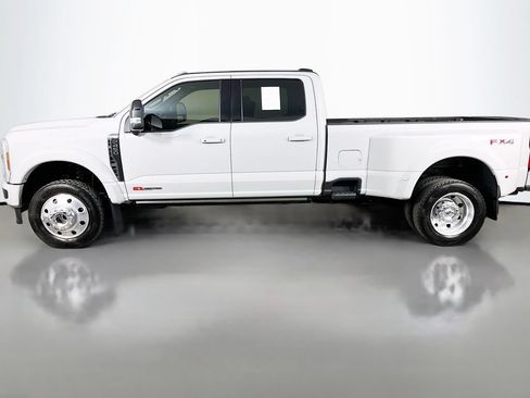 Used 2025 Ford F450 Platinum w/ FX4 Off-Road Package AWD/4WD image 5