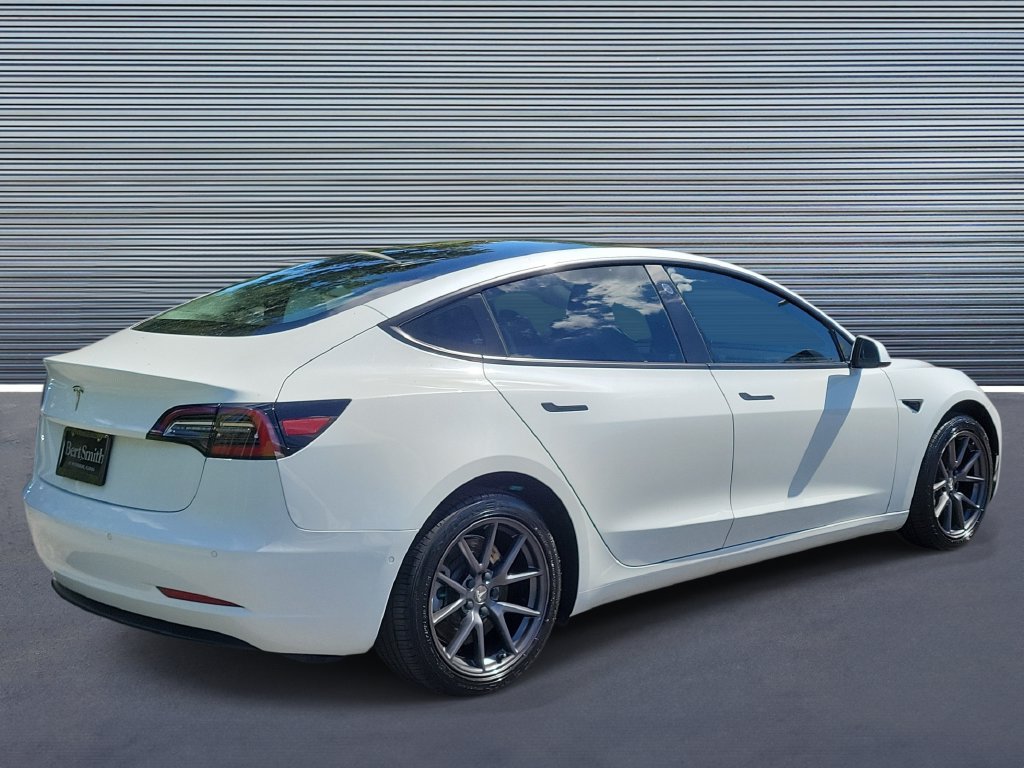 Used 2021 Tesla Model 3 Standard Range Plus RWD image 3