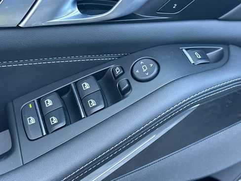 Used 2025 BMW X5 xDrive50e w/ Premium Package image 13