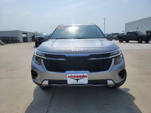 Used 2024 Kia Seltos S AWD/4WD image 2