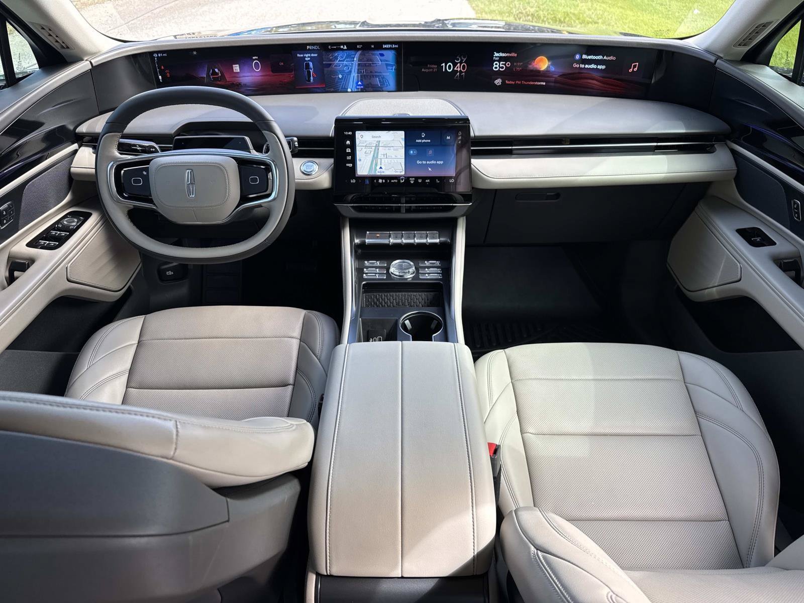 Used 2024 Lincoln Nautilus Premier AWD/4WD image 29