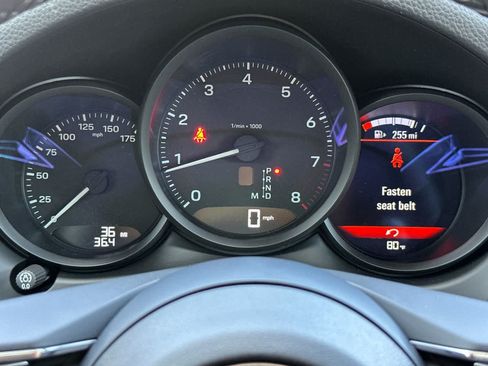 Certified 2025 Porsche Macan AWD/4WD image 28