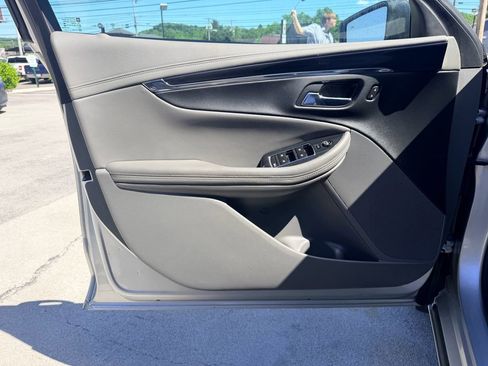Used 2017 Chevrolet Impala LT w/ Leather Package FWD image 22