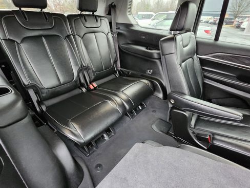 Used 2023 Jeep Grand Cherokee L Limited image 21