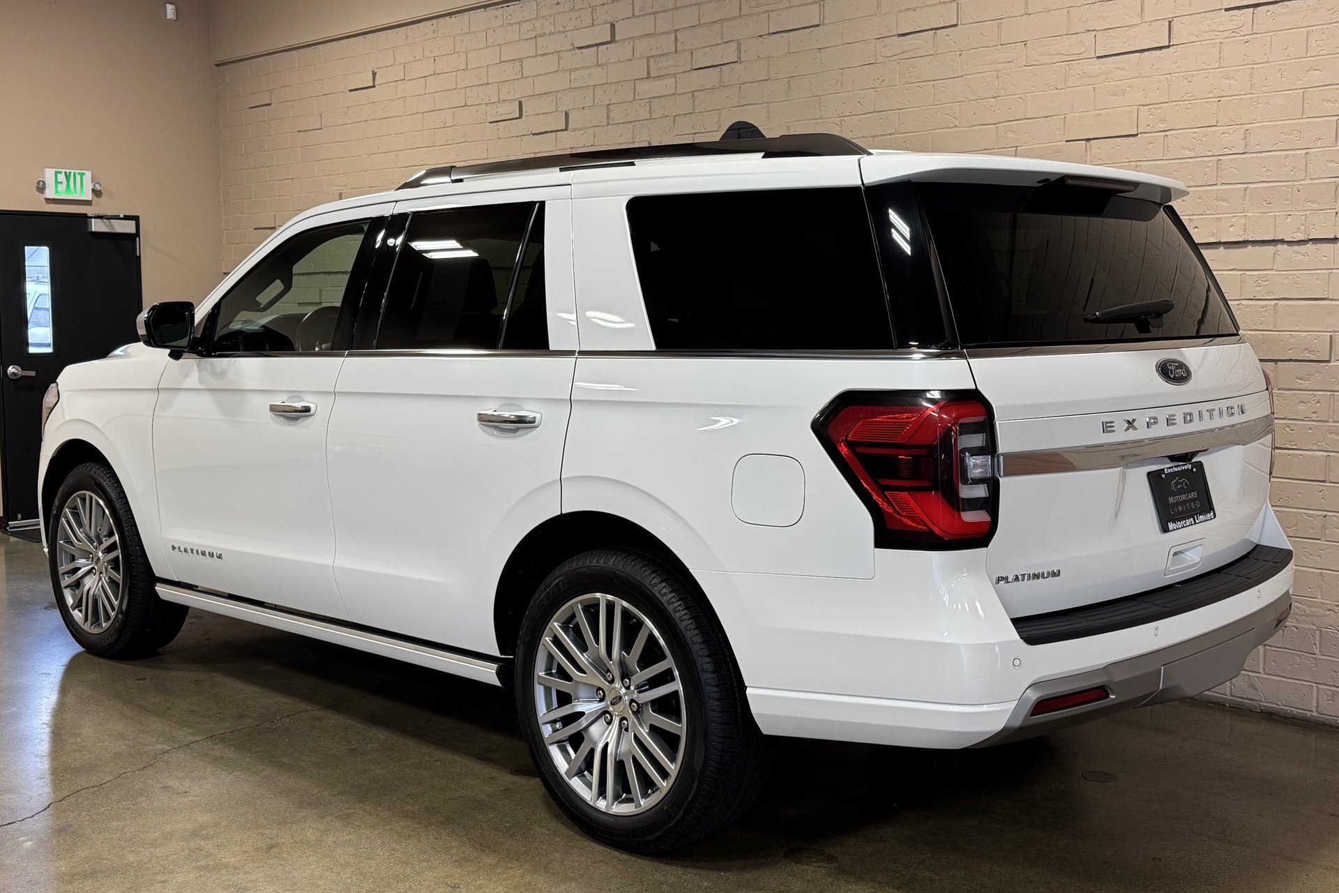 Used 2022 Ford Expedition Platinum AWD/4WD image 5