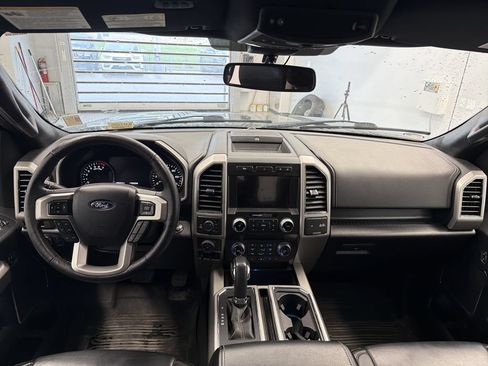 Used 2020 Ford F150 Lariat w/ Equipment Group 502A Luxury AWD/4WD image 18