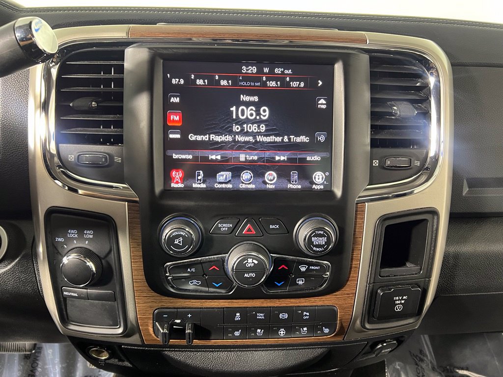 Used 2015 RAM 3500 Laramie w/ Convenience Group AWD/4WD image 23