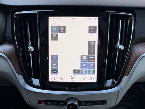 Used 2022 Volvo S60 B5 Momentum w/ Premium Package image 34