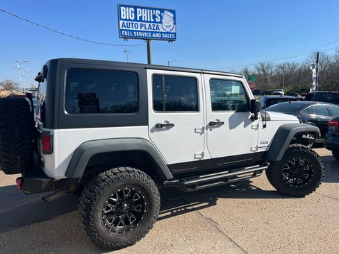 Used 2012 Jeep Wrangler Unlimited Sport image 6