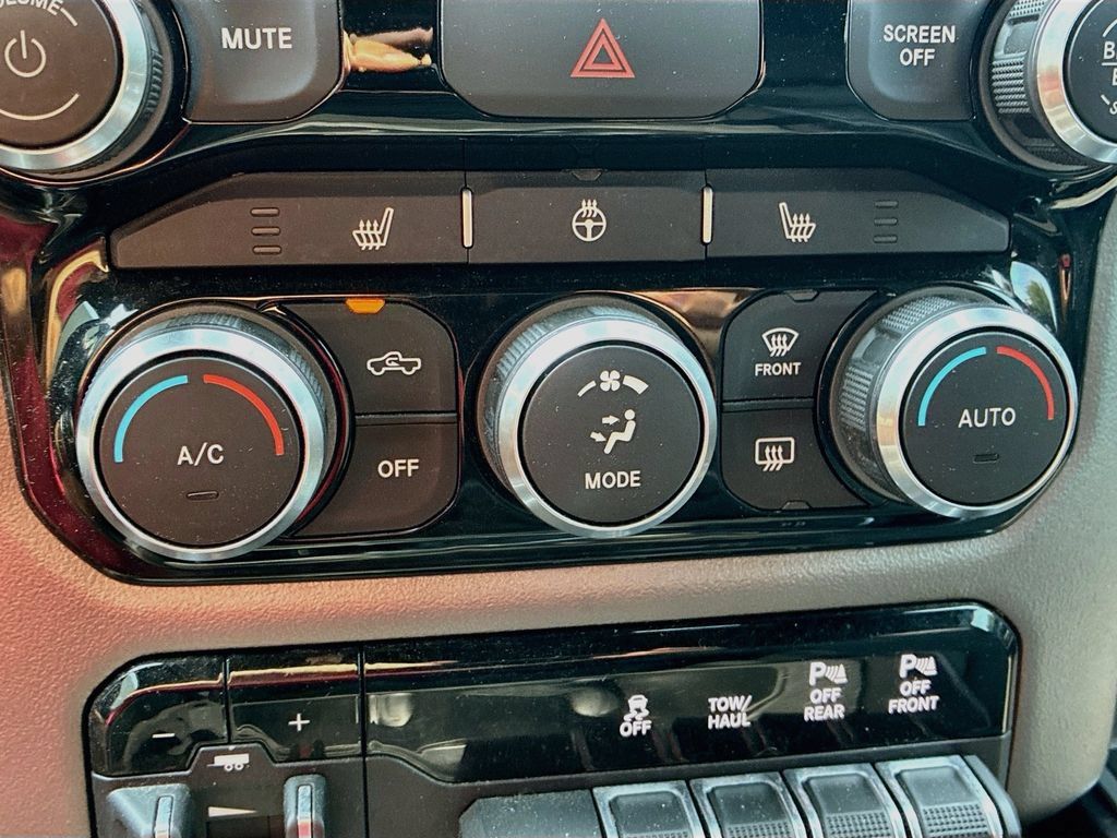 Used 2020 RAM 1500 Big Horn RWD image 16