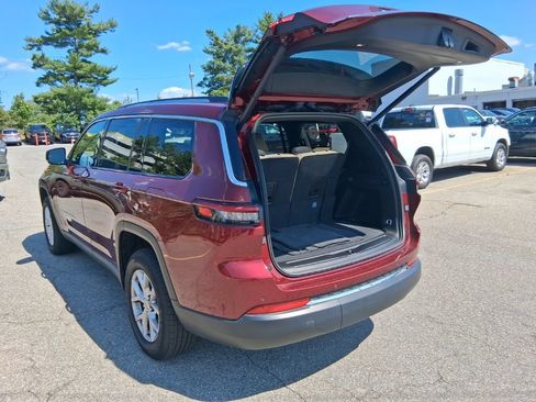 Used 2023 Jeep Grand Cherokee L Limited w/ Trailer Tow Group (B) AWD/4WD image 16