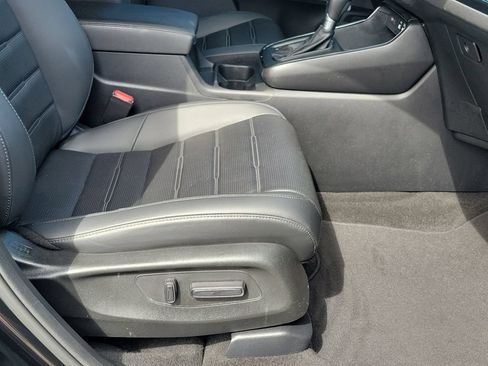 Used 2023 Honda CR-V EX-L image 16