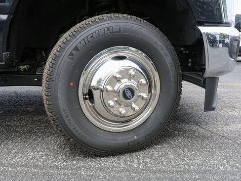 New 2025 Ford F350 XL w/ XL Chrome Package image 13