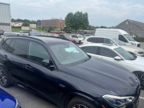 Certified 2023 BMW X5 xDrive45e w/ Executive Package AWD/4WD image 5