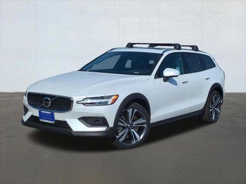 New 2026 Volvo V60 B5 Cross Country Plus w/ Climate Package image 1