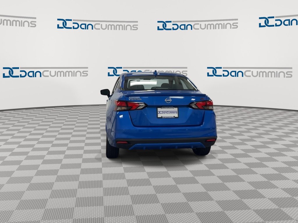 Used 2024 Nissan Versa SR FWD image 7