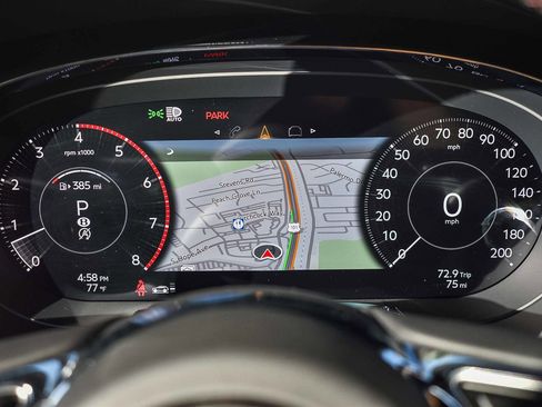 New 2025 Bentley Bentayga Extended Wheelbase image 24