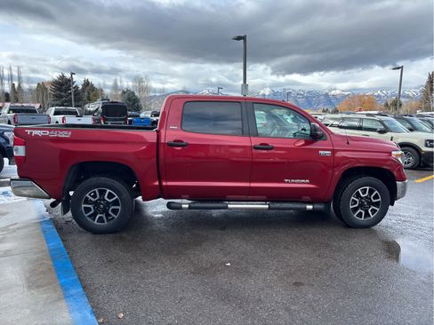 Used 2018 Toyota Tundra SR5 image 11