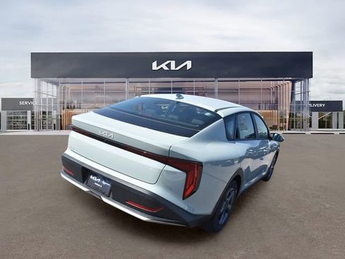 New 2026 Kia K4 FWD image 4